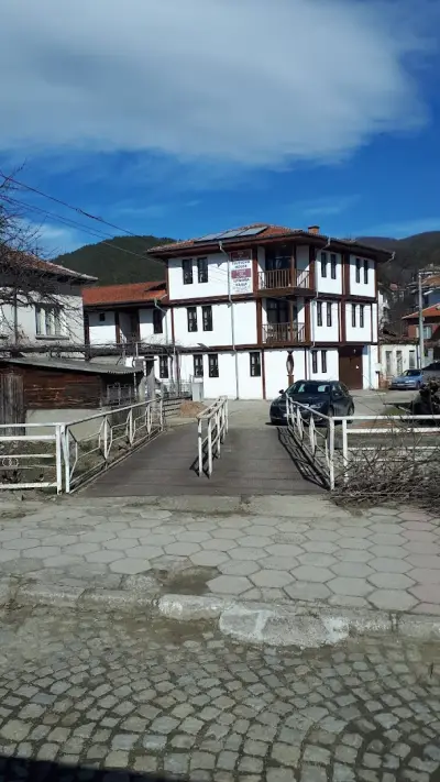 Къща за гости Джонджорови