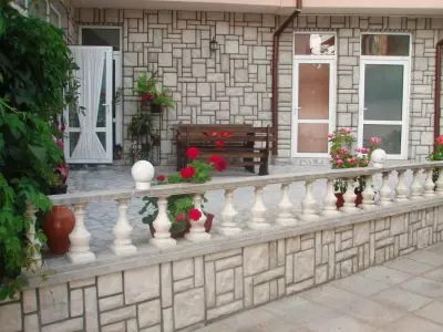 Mania Guest House