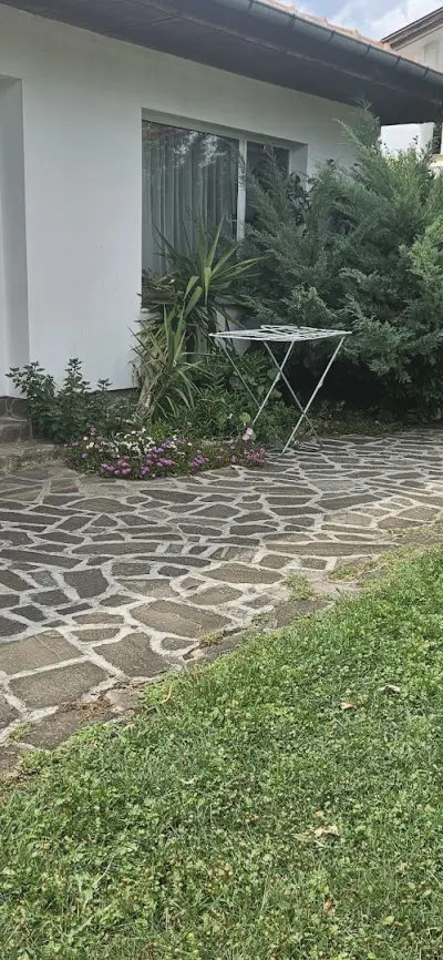 Вила Нимфеа Водна Лилия