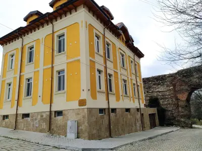 Вила Париж