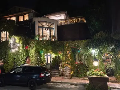 Happy House