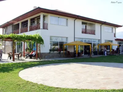 Yaev Family Hotel