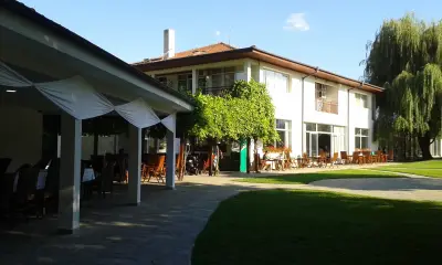 Yaev Family Hotel