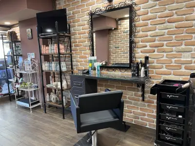 Студио“THE CUT ROOM”