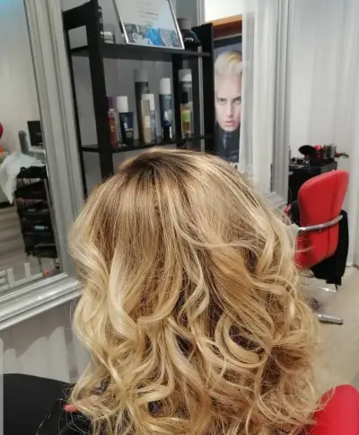 D'Luxe hair & nails