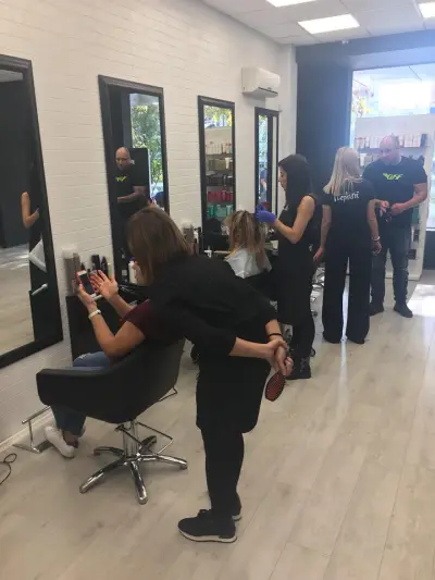 Salon Stephan Lagera