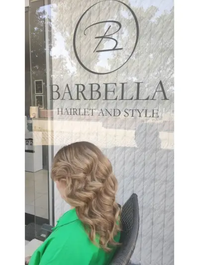 Barbella hairlet and style