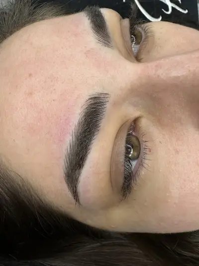 Ivon-make up & Phibrows