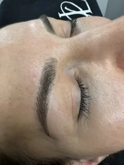 Ivon-make up & Phibrows