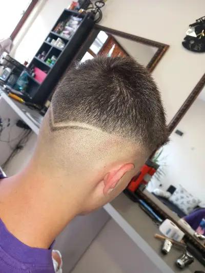 Hair Style Crown - Фризьорски салон