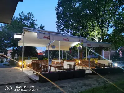 Кафе-аперитив Corner