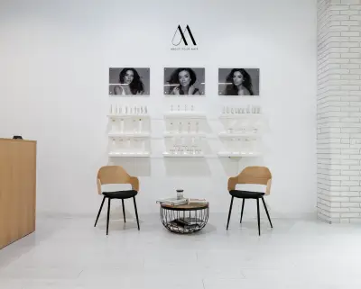 Salon Inspire - Mladost