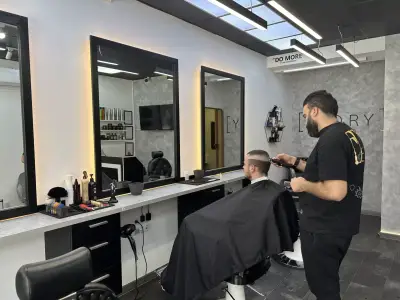 Glory barbershop - фризьорски салон Студентски град, София