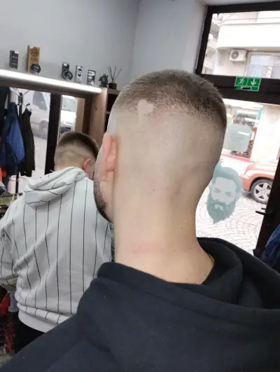 Moni Barbers - Мъжко подстригване | oформяне на брада | кола маска на нос и уши | кална маска за лице | оформяне на
