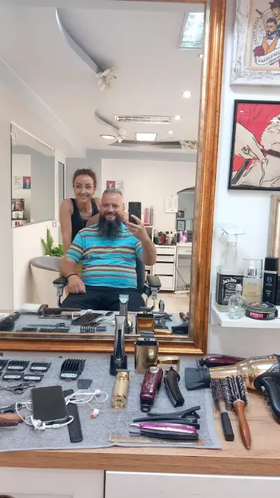 Bones Head Barber