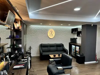 Gentlemen's Barbershop