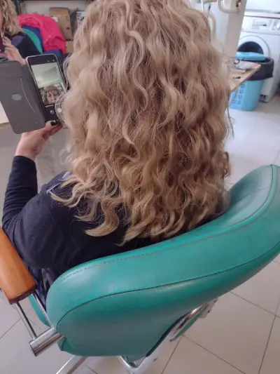 Фризьор - Боряна Борисова