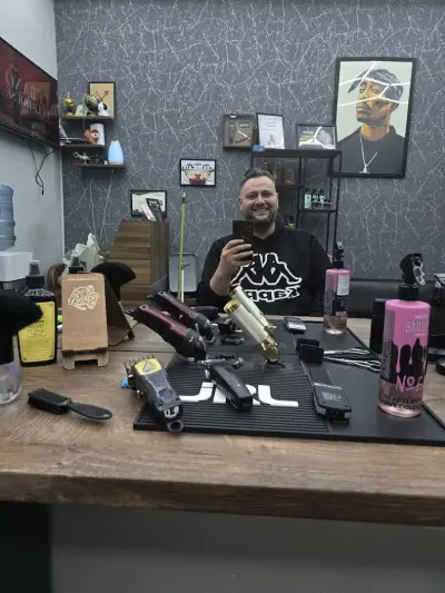 Altamero Barbershop