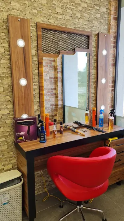 Barber Shop & Beauty Salon London