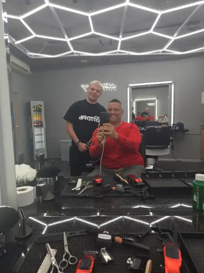 Head Hunters Barbershop Ruski Pametnik