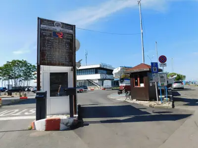 Паркинг "Морска гара"