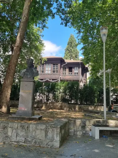 Общински паркинг - пл. Мусала