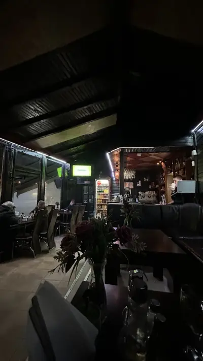 THE TRIVIA BAR & BBQ