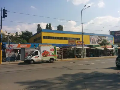 Пазар Лозенец
