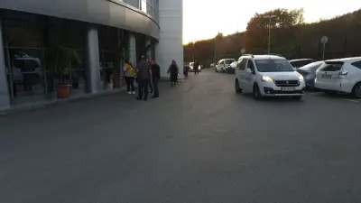 Вали компютърс ООД Търговски и логистичен център