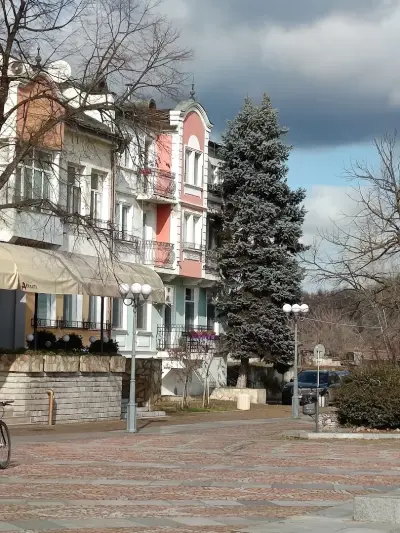 Ремонт на покриви Кнежа