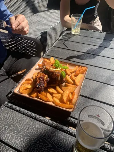 PLAZA BAR&DINNER