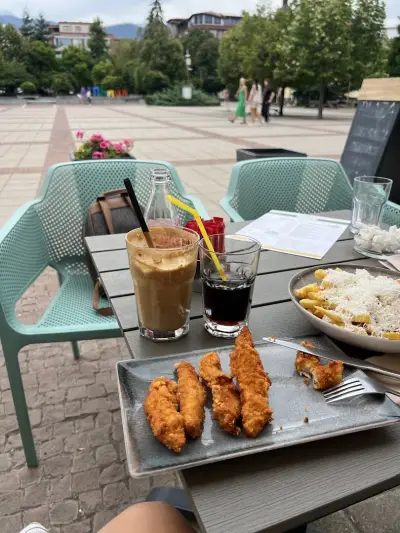 PLAZA BAR&DINNER