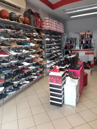 Runners store