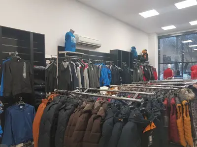 Спортни магазини Player