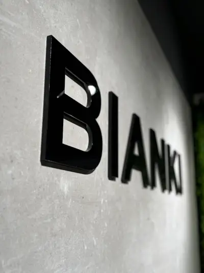 Bianki Сердика Център, Ниво 1