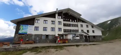 Хотел "Планински езера"