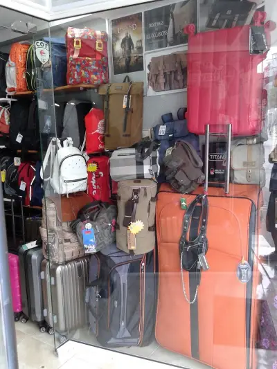 Магазин за куфари и чанти „Big Bags“