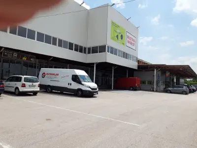 Мустафа Маркет и TIR паркинг