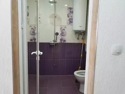 Lora’s apartment