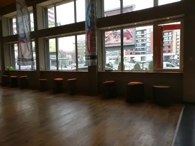 CARVE Indoor Ski, Board & Bar
