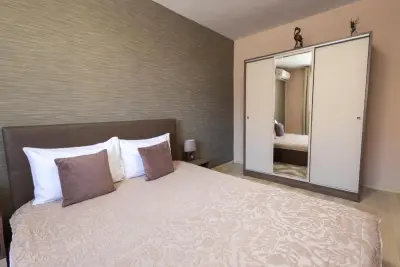 Central Point Apartments