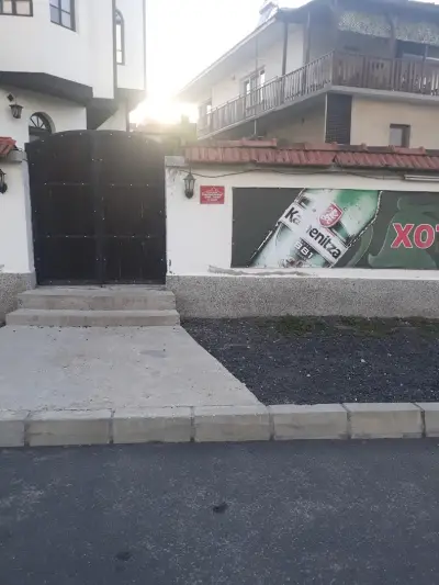 Хотел Искра