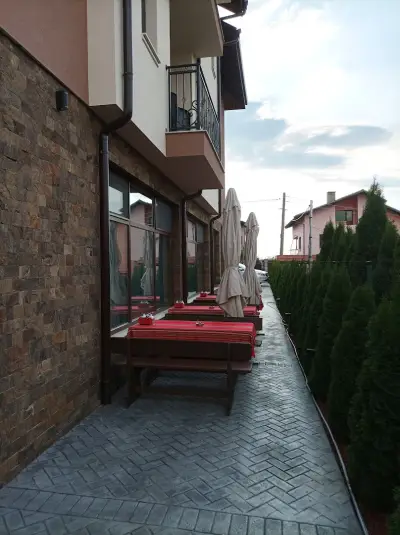 Семеен хотел При Вергил