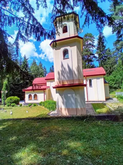 103 Alpine Hotel