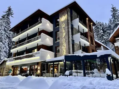 103 Alpine Hotel