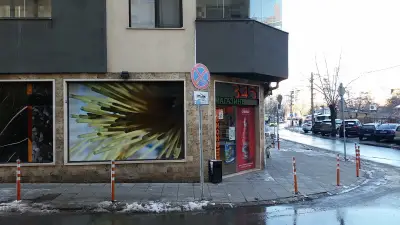 345