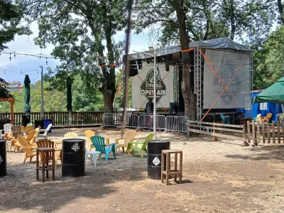 Stroeja Open Air Music Bar
