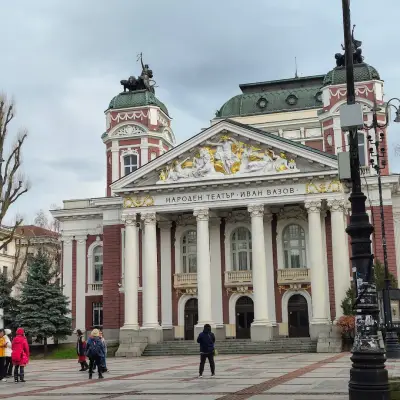 Фонтаните пред Народен театър "Иван Вазов"