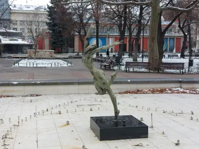 Фонтаните пред Народен театър "Иван Вазов"