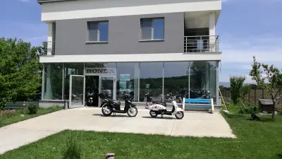 MOTO MODA